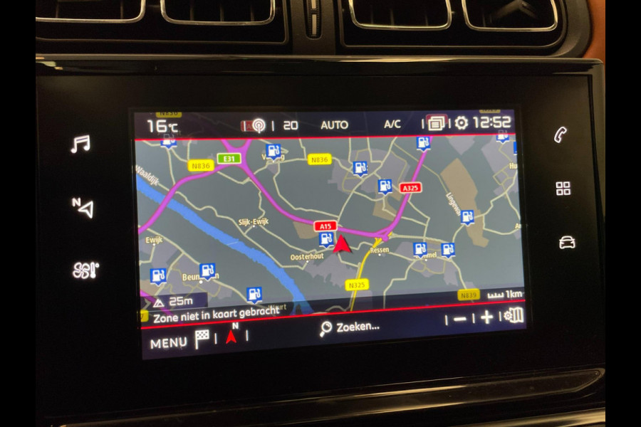 Citroën C3 1.2 PureTech Shine / Pano / Navi / CarPlay / Stoelverwarming