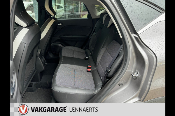 Renault Captur 1.3 TCe 140 Intens, Navi, 18", ECC, trekhaak, ect. Rijklaarprijs / 12 mnd garantie