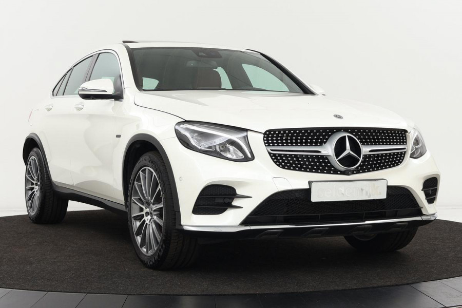 Mercedes-Benz GLC Coupe 350e 4Matic AMG | Schuifdak | Luchtvering | Leder | Trekhaak | Memory | 360 Camera | Full LED | Stoelverwarming | Navigatie