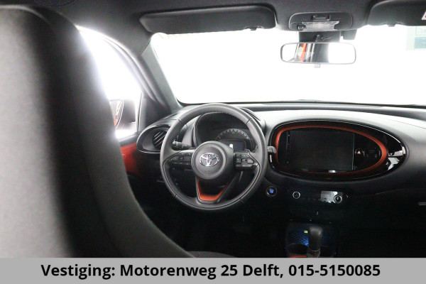 Toyota Aygo X 1.0 VVT-i AUTOMAAT PREMIUM-PACK GARANTIE TOT 2032 LEDER.KEYLESS.