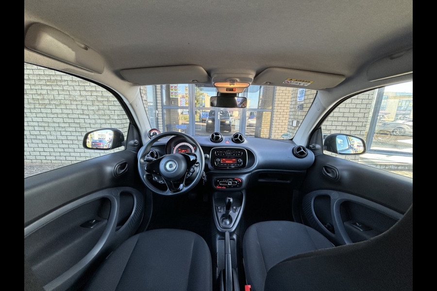 Smart Fortwo EQ Comfort PLUS 18 kWh-LED-DAB RADIO-STOELVERWARMING-BTW AUTO