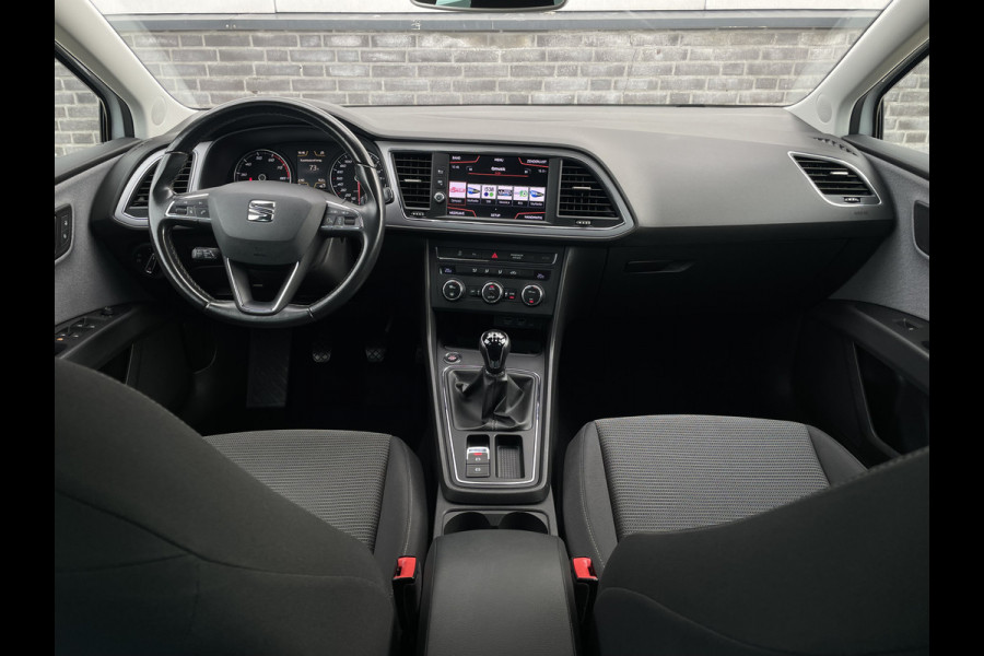 Seat León ST 1.0 EcoTSI Style Business Intense | LED | Trekhaak | Navi | Carplay | ECC