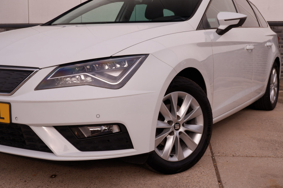 Seat León ST 1.0 EcoTSI Style Business Intense | LED | Trekhaak | Navi | Carplay | ECC