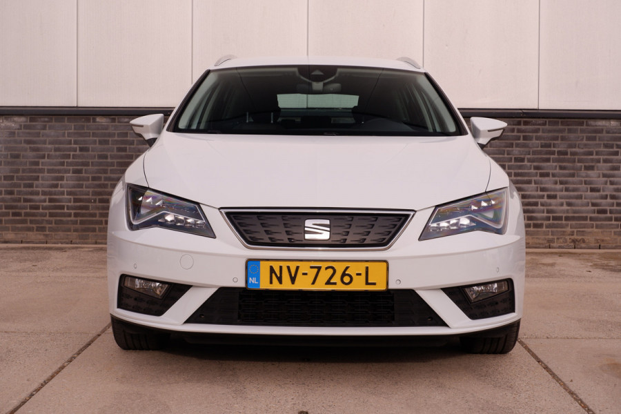 Seat León ST 1.0 EcoTSI Style Business Intense | LED | Trekhaak | Navi | Carplay | ECC