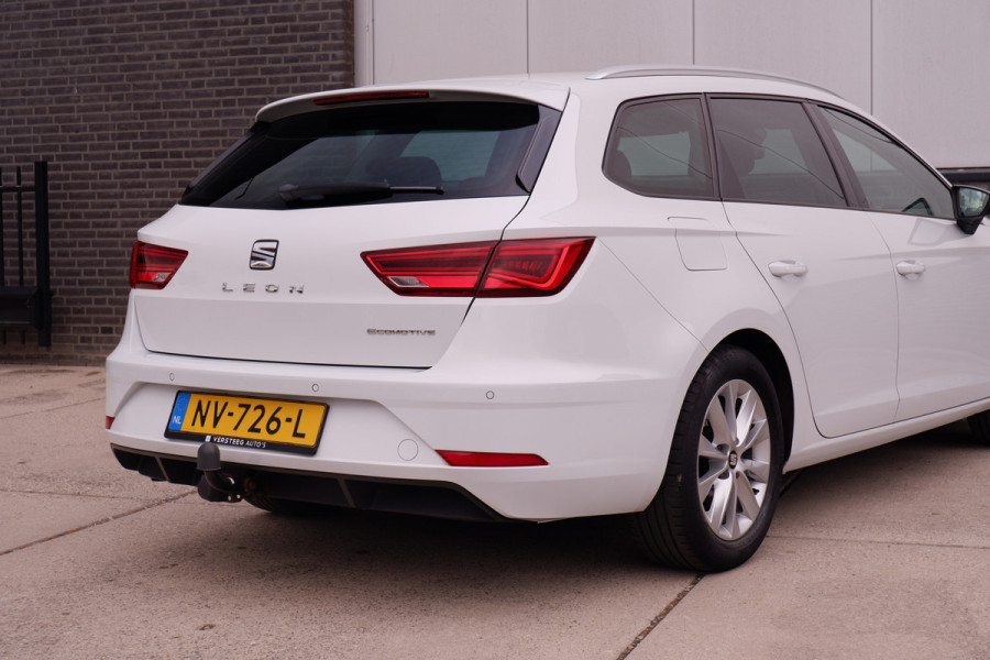 Seat León ST 1.0 EcoTSI Style Business Intense | LED | Trekhaak | Navi | Carplay | ECC