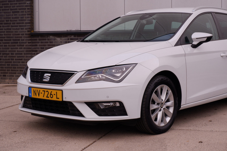 Seat León ST 1.0 EcoTSI Style Business Intense | LED | Trekhaak | Navi | Carplay | ECC