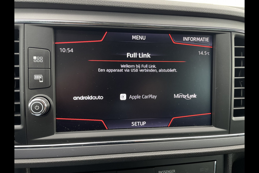 Seat León ST 1.0 EcoTSI Style Business Intense | LED | Trekhaak | Navi | Carplay | ECC