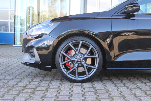 Ford Focus 2.3 EcoBoost ST-3 | Performance pack | Winter pack | Adaptive Led | Adaptive cruise control | Complete historie | Bang&Olufsen | Draadloos opladen