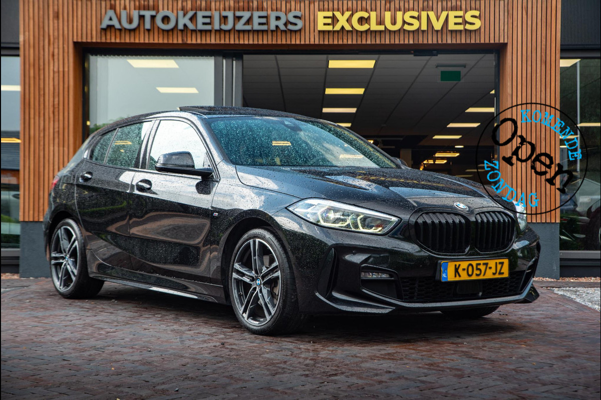 BMW 1-serie 118i Executive Edition Pano M-Pakket Navigatie DAB+ Ambient Cruise Leer