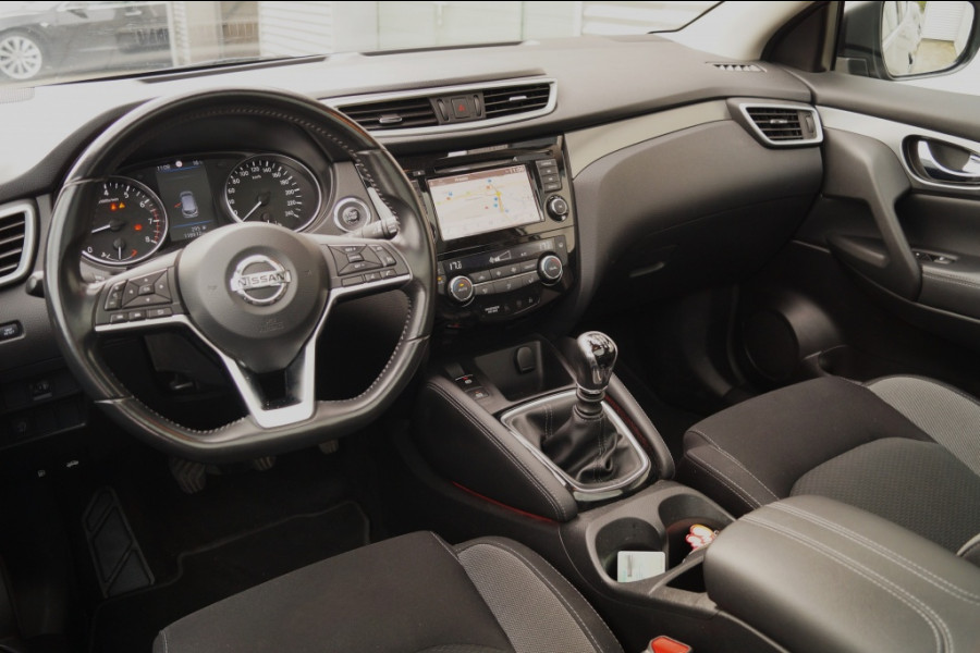 Nissan QASHQAI 1.3 DIG-T N-Connecta -PANO-ECC-CAM-TREKHAAK-