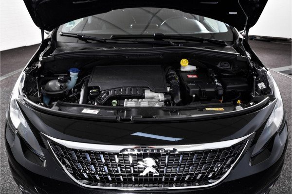 Peugeot 2008 1.2 130 PK PureTech Allure | Cruise | Stoelverwarming | PDC | NAV + App. Connect | Auto. Airco | Trekhaak | LM 16"|