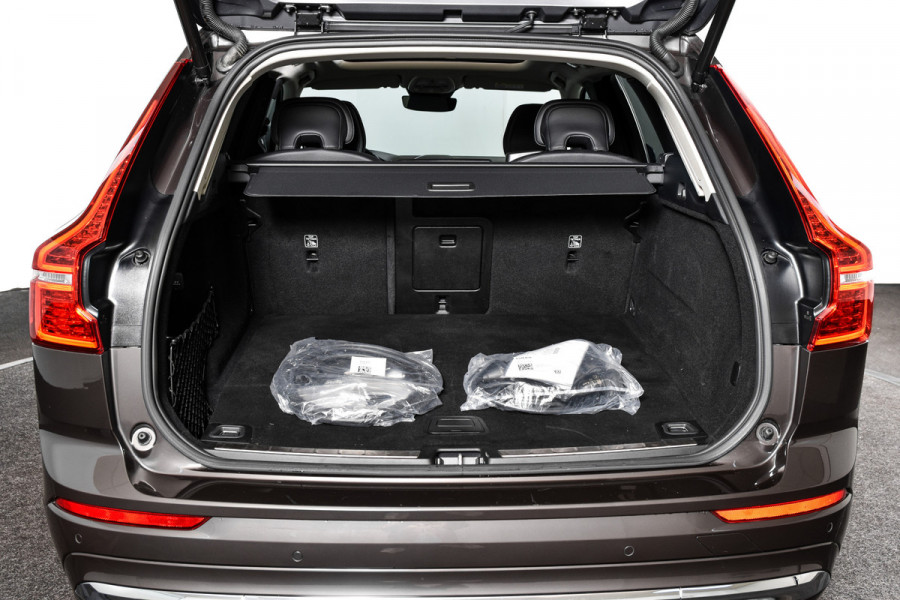 Volvo XC60 2.0 Recharge T6 AWD Plus Bright | S/K-Panodak | Dig. Cockpit | Adapt. Cruise | Memory Stoelen | Elek. Klep | Stoel-+stuurverw. | Camera | NAV+App. Connect | LM 19" | 4354