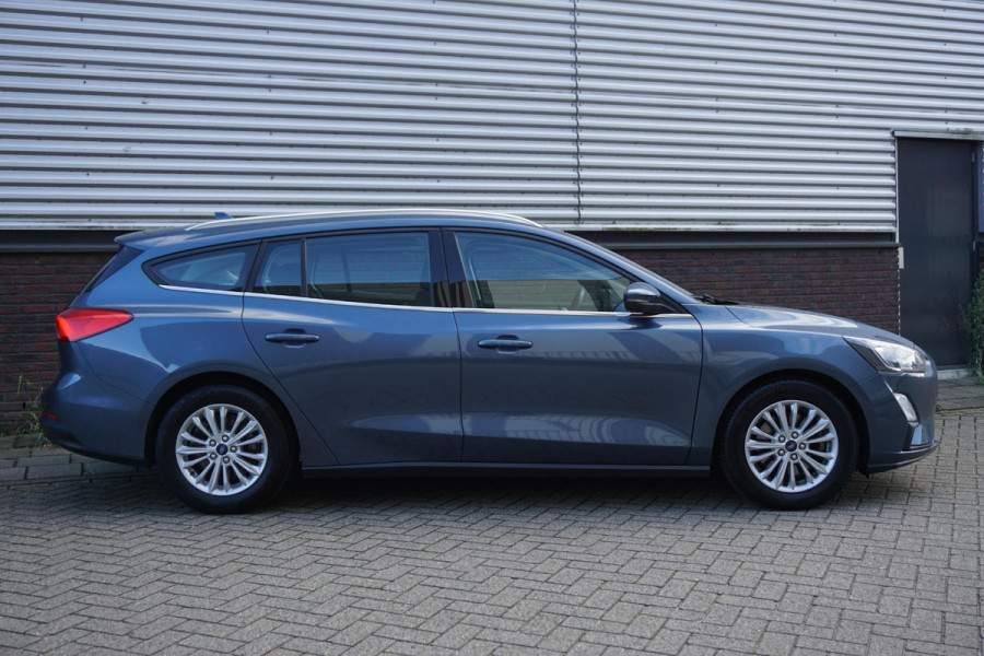 Ford FOCUS Wagon 1.0 EcoBoost 125PK Trekhaak Titanium Business Dealeronderhouden.