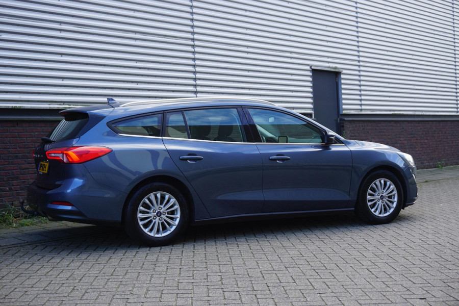 Ford FOCUS Wagon 1.0 EcoBoost 125PK Trekhaak Titanium Business Dealeronderhouden.