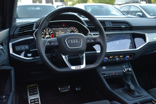 Audi Q3 Sportback TFSI RS RSQ3 Pano Lane B&O Camera