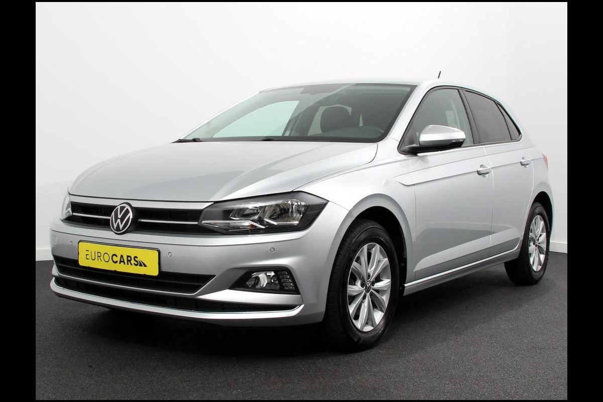 Volkswagen Polo 1.0 TSI Highline DSG | Navigatie | Apple Carplay / Android Auto | Adaptive Cruise Control |  Parkeersensoren | Extra Getint Glas | Voorstoelen Verwarmd |