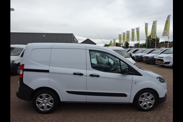 Ford Transit Courier 1.5 TDCI Trend Duratorq S&S AIRCO SCHUIFDEUR EU6