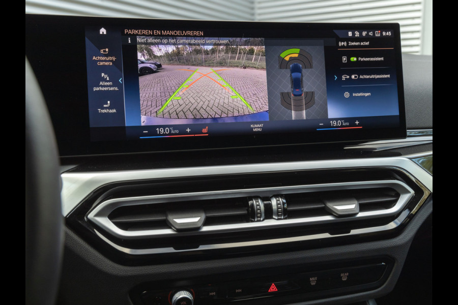 BMW i4 eDrive35 - Trekhaak - Driving Ass - ACC - Harman Kardon - Stoelverwarming