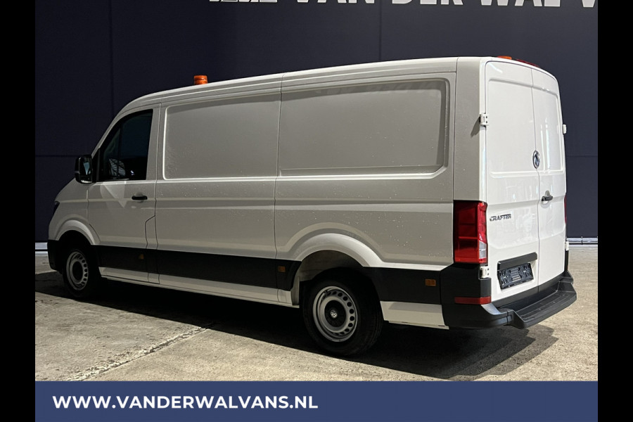 Volkswagen Crafter 2.0 TDI 141pk L3H2 L2H1 Euro6 Airco | Apple Carplay | Cruisecontrol Android Auto, Parkeersensoren, Stoelverwarming, Bijrijdersbank, 3000kg trekvermogen