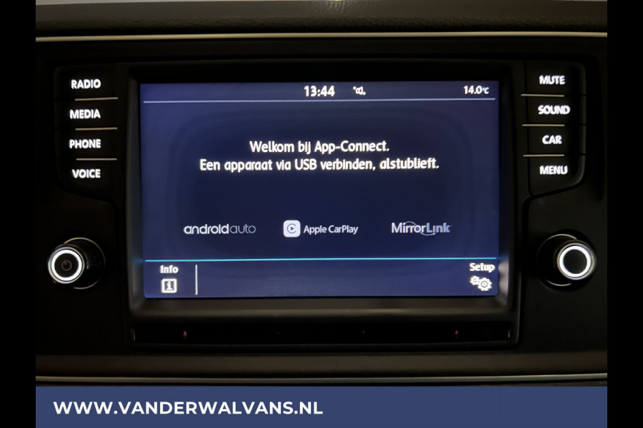 Volkswagen Crafter 2.0 TDI 141pk L3H2 L2H1 Euro6 Airco | Apple Carplay | Cruisecontrol Android Auto, Parkeersensoren, Stoelverwarming, Bijrijdersbank, 3000kg trekvermogen