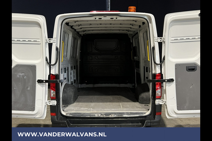 Volkswagen Crafter 2.0 TDI 141pk L3H2 L2H1 Euro6 Airco | Apple Carplay | Cruisecontrol Android Auto, Parkeersensoren, Stoelverwarming, Bijrijdersbank, 3000kg trekvermogen