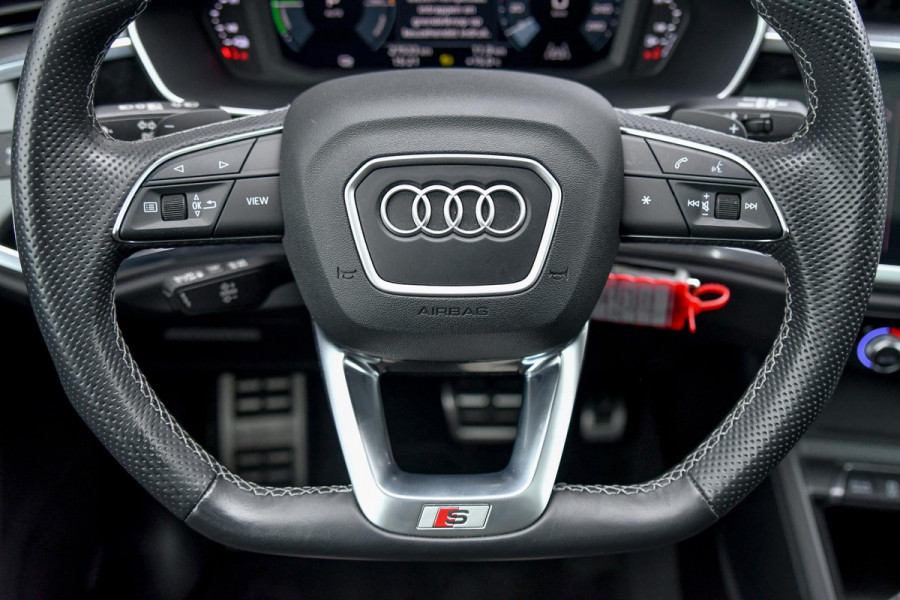 Audi Q3 Sportback 45 TFSI e S-Line. Pano, Dodeh, Camera, Trekhaak, Matrix, 20'', CarPlay!