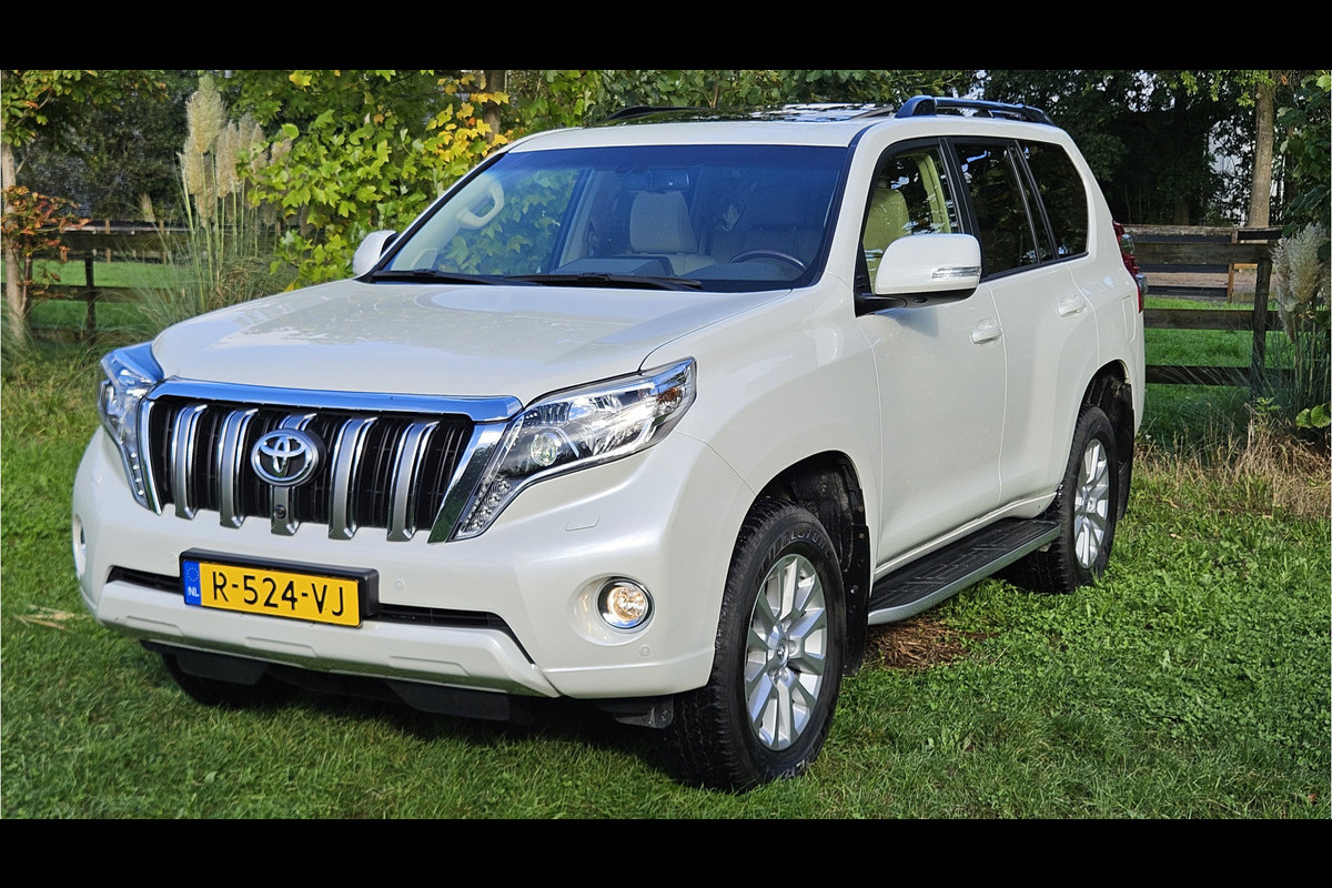 Toyota Land Cruiser 2.8 D-4D Executive 7p. NWST 44DKM DVD LUCHTVERING 7 ZITS LEDER ETC