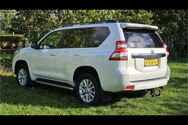 Toyota Land Cruiser 2.8 D-4D Executive 7p. NWST 44DKM DVD LUCHTVERING 7 ZITS LEDER ETC