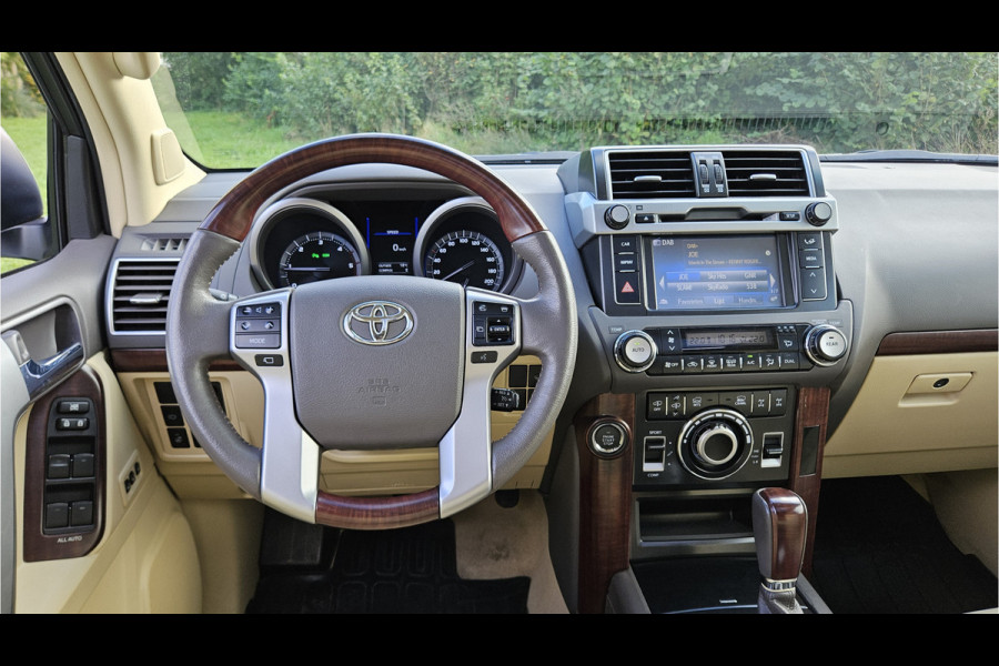 Toyota Land Cruiser 2.8 D-4D Executive 7p. NWST 44DKM DVD LUCHTVERING 7 ZITS LEDER ETC