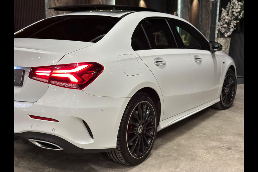 Mercedes-Benz A-Klasse 250 e|AMG|PANO|FULL OPTION!