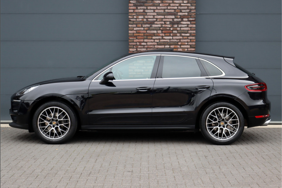 Porsche Macan 2.0 Aut7 | AWD | Luchtvering | Panoramadak | Bose | Adaptieve Cruise Control | Memory | Leder | Rijstrookwisselhulp | Stoelverwarming | PDLS |