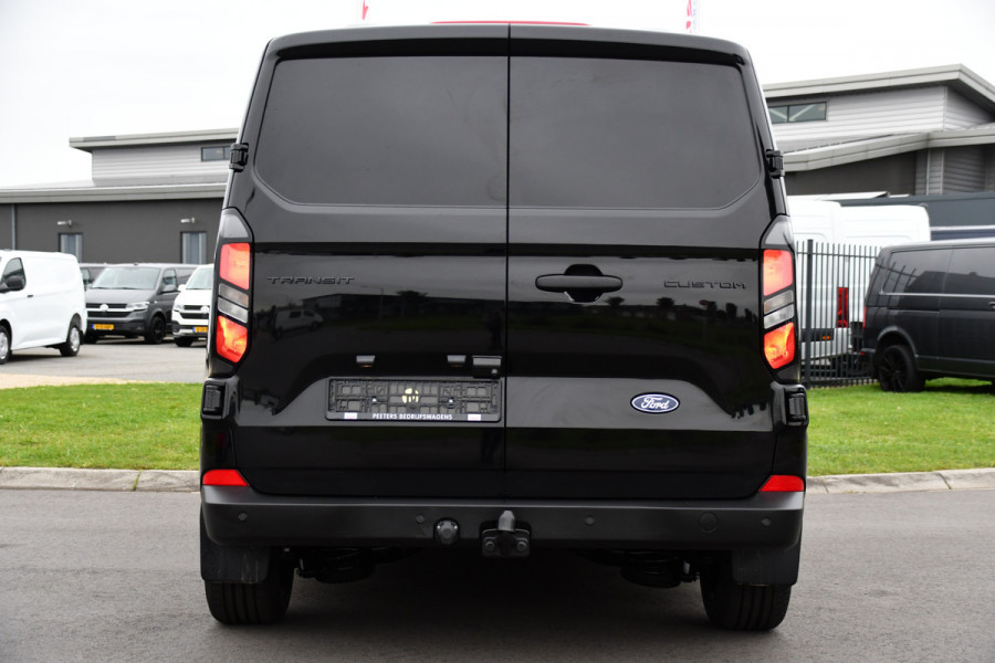 Ford Transit Custom 320 2.0 TDCI L2H1 DC Black Edition Camera, Cruise, Automaat, Stoelverwarming, Trekhaak, 2 x Schuifdeur, Carplay, Multimedia, 136PK, Leverbaar!