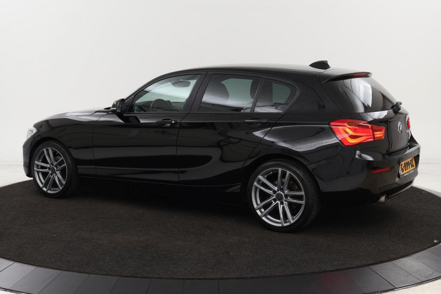 BMW 1-serie 116d Executive | Stoelverwarming | Full LED | Navigatie | Climate control | PDC | Cruise control | Bluetooth