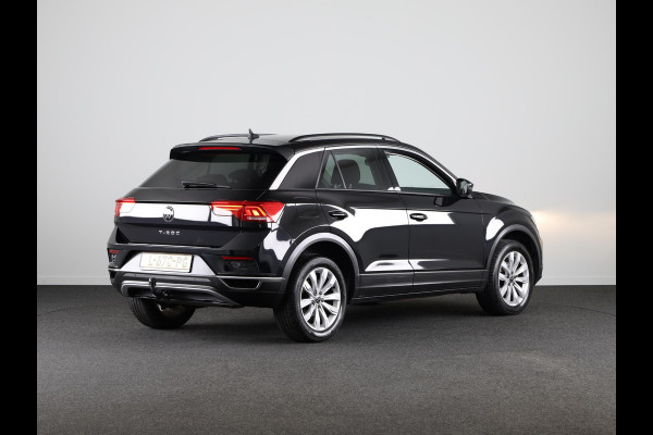 Volkswagen T-Roc 1.5 TSI Style 150PK | Automaat (DSG) | Navigatie | Trekhaak | Parkeersensoren