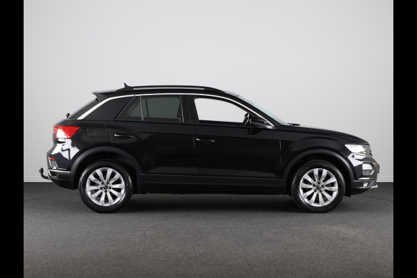 Volkswagen T-Roc 1.5 TSI Style 150PK | Automaat (DSG) | Navigatie | Trekhaak | Parkeersensoren