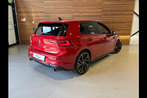 Volkswagen Golf 2.0 TSI GTI Performance | Clubsport tuning 300PK | Dealer onderhouden | Camera | IQ LED | Carplay | Kings RED |