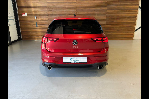 Volkswagen Golf 2.0 TSI GTI Performance | Clubsport tuning 300PK | Dealer onderhouden | Camera | IQ LED | Carplay | Kings RED |