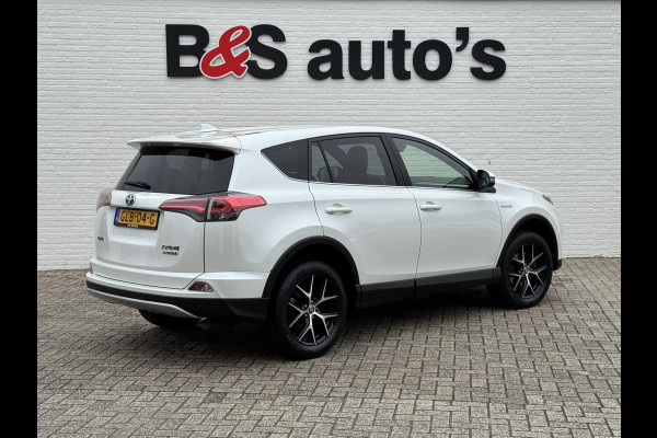 Toyota RAV4 2.5 Hybrid AWD Executive Trekgewicht 1650kg Adaptive cruise control 4 seizoenen banden