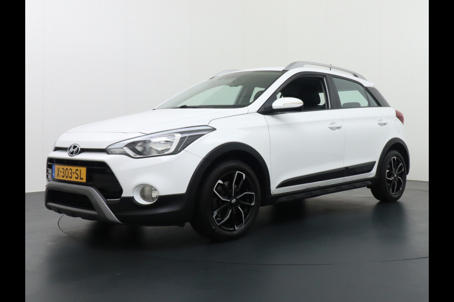 Hyundai i20 T100PK Navi Camera PDC Apple Carplay Android Auto Stoel+Stuurverwarmd DAB ECC Cruise Control Bluetooth Lane Assist Stuur en Stoe Elec. Ramen en Spiegels+ Inklapbaar Isofix Dakrails Skidplates Skirts Spoiler Multifunct.-Leder stw Auto-dim B-spiegel Zeer compleet, volledig onderhouden, L.beurt bij 46900