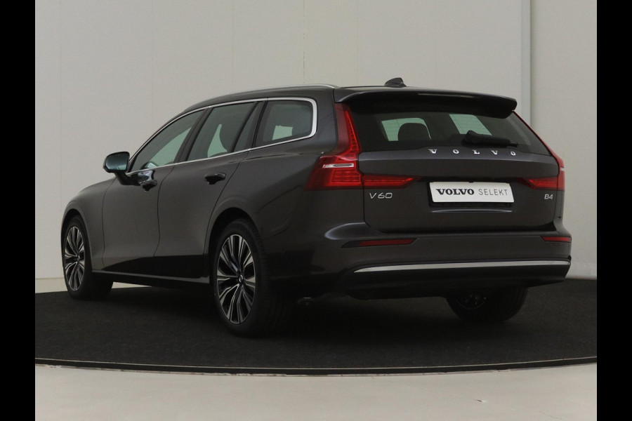 Volvo V60 B4 211PK Automaat Plus Bright / Adaptieve cruise control/ Apple CarPlay/ Parkeersensoren met camera/ Elektrische stoelen/ DAB/ Stoel en stuurwielverwarming/ Harman Kardon Audio/ Elektrische achterklep/ Draadloos oplader/ Trekhaak