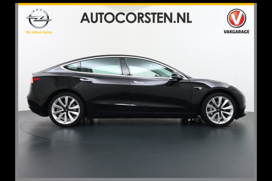 Tesla Model 3 SR+ Standard RWD Plus 325PK AutoPilot 2.5 Leer Premium-l.s. PanoDak Adaptive cruise 18" Camera's Elektr.-Stuur+Stoelen+Spiegels+ cc Navigatiesysteem full map LED-a+v Koplampspoeiers Comfortstoel(en) ACC Dual-ECC DAB Voorverwarmen interieur via App Keyless via Telefoonsleutel One-Pedal-Drive Origin. NLse auto ! 1e eigenaar