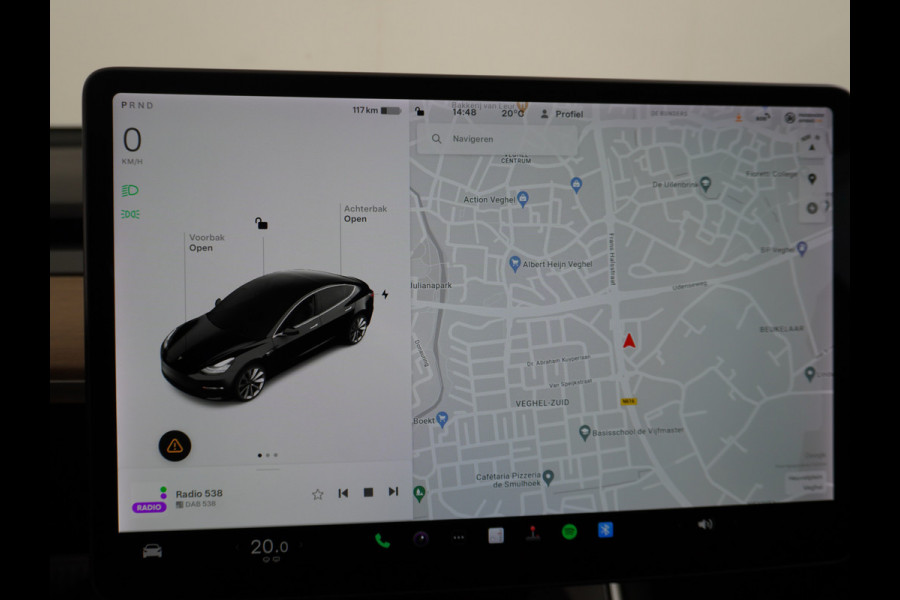 Tesla Model 3 SR+ Standard RWD Plus 325PK AutoPilot 2.5 Leer Premium-l.s. PanoDak Adaptive cruise 18" Camera's Elektr.-Stuur+Stoelen+Spiegels+ cc Navigatiesysteem full map LED-a+v Koplampspoeiers Comfortstoel(en) ACC Dual-ECC DAB Voorverwarmen interieur via App Keyless via Telefoonsleutel One-Pedal-Drive Origin. NLse auto ! 1e eigenaar