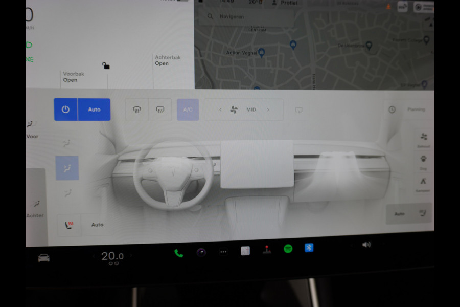 Tesla Model 3 SR+ Standard RWD Plus 325PK AutoPilot 2.5 Leer Premium-l.s. PanoDak Adaptive cruise 18" Camera's Elektr.-Stuur+Stoelen+Spiegels+ cc Navigatiesysteem full map LED-a+v Koplampspoeiers Comfortstoel(en) ACC Dual-ECC DAB Voorverwarmen interieur via App Keyless via Telefoonsleutel One-Pedal-Drive Origin. NLse auto ! 1e eigenaar