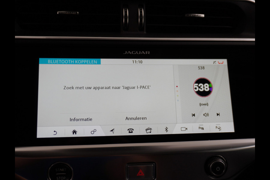 Jaguar I-PACE EV400pk SE 90 kWh AWD Dual-Motor Apple Android Carplay Leder-Stoel+Verwarmd Cruise Navi Camera LED-a+v Connected WiFi-vb. Multi- Virtual Cockpit ECC Regen-Lichtsensor Vermoeidheids Detector Business Edition Aktieve-Gril Orig.NL auto 4,8sec 0-100 Snelladen tot 104kw DC 696Nm koppel ! 90kwh accu !