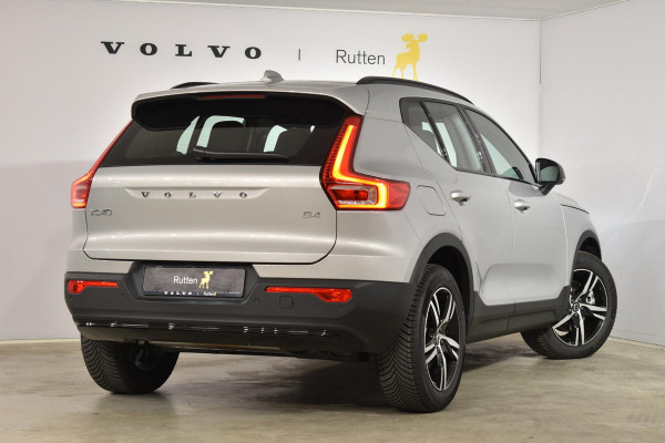 Volvo XC40 B4 211PK Automaat Plus Dark /Adaptieve cruis control / Harman kardon / Elektrische stoelen / DAB+ / Volvo On-Call / Trekhaak /