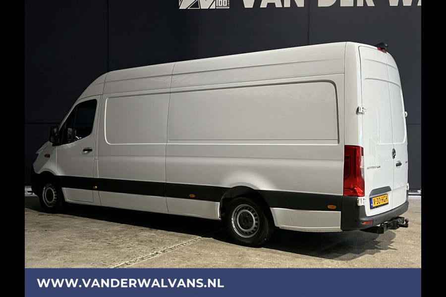 Mercedes-Benz Sprinter 316 CDI 164pk L3H2 Euro6 Airco | Camera | Navigatie | Apple Carplay | Oprijplaat Trekhaak, Android Auto, Cruisecontrol, Parkeersensoren, Chauffeursstoel, Stoelverwarming, Bijrijdersbank