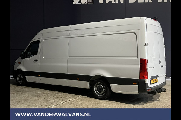 Mercedes-Benz Sprinter 316 CDI 164pk L3H2 Euro6 Airco | Camera | Navigatie | Apple Carplay | Oprijplaat Trekhaak, Android Auto, Cruisecontrol, Parkeersensoren, Chauffeursstoel, Stoelverwarming, Bijrijdersbank