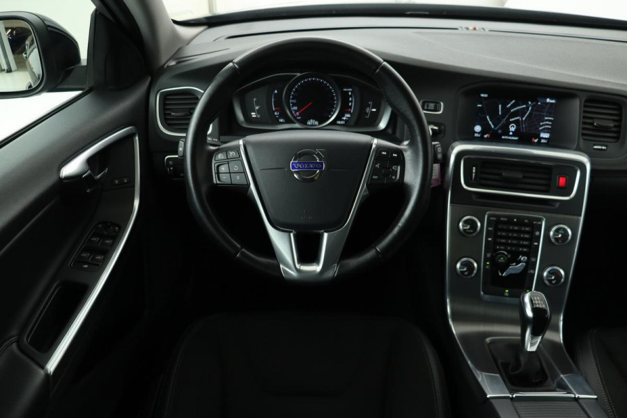 Volvo V60 D3 Nordic+ | Stoelverwarming | Xenon | Navigatie | PDC | Half leder | Bluetooth | Climate control | Cruise control