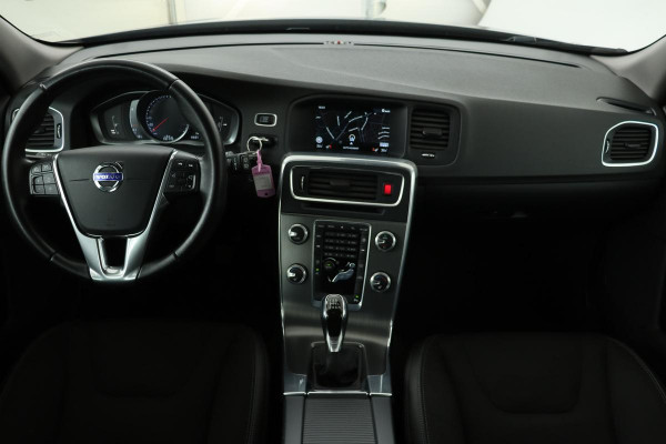 Volvo V60 D3 Nordic+ | Stoelverwarming | Xenon | Navigatie | PDC | Half leder | Bluetooth | Climate control | Cruise control