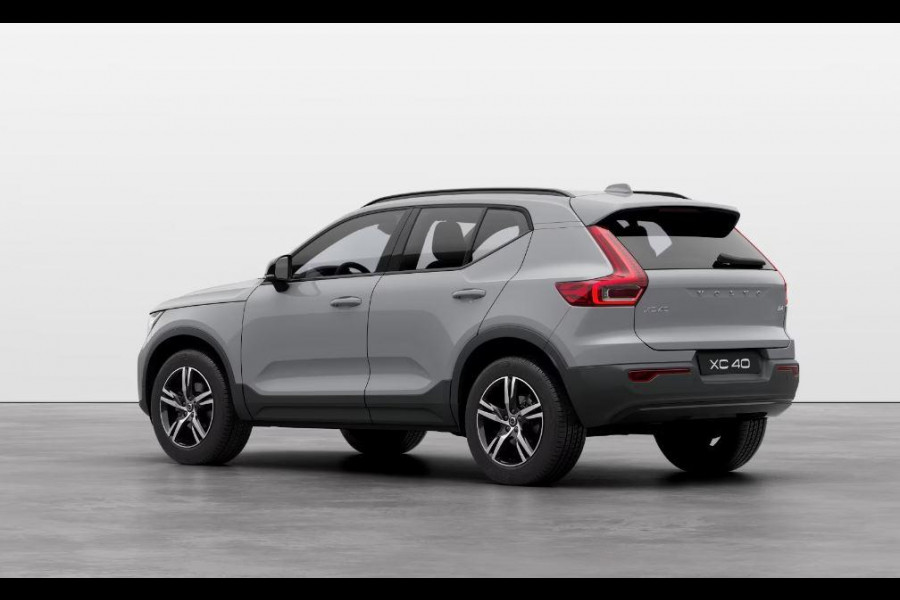 Volvo XC40 B4 197PK Automaat Plus Dark / Navigatie / Camera / Stuur-Stoelverwarming / Lighting / Driver Assist / 20'' LM Velgen /